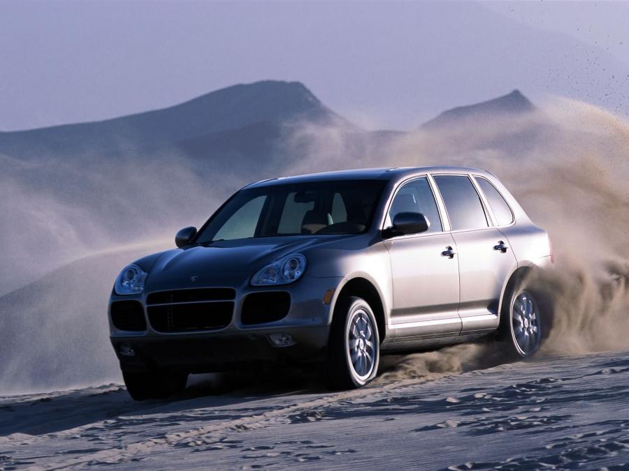  Porsche Cayenne Turbo 2004 года  (фото 7 из 15)